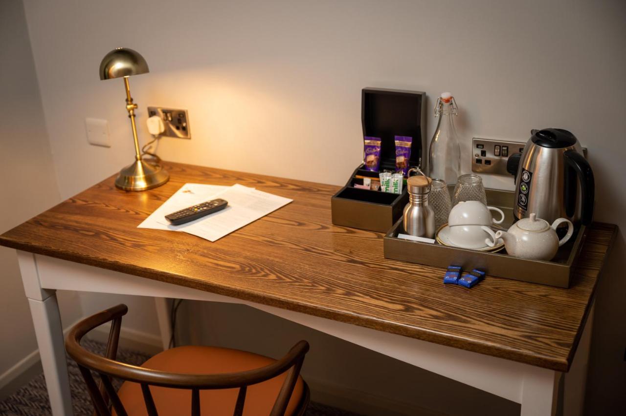 Ely Hotel By Chef & Brewer Collection Camberley Dış mekan fotoğraf