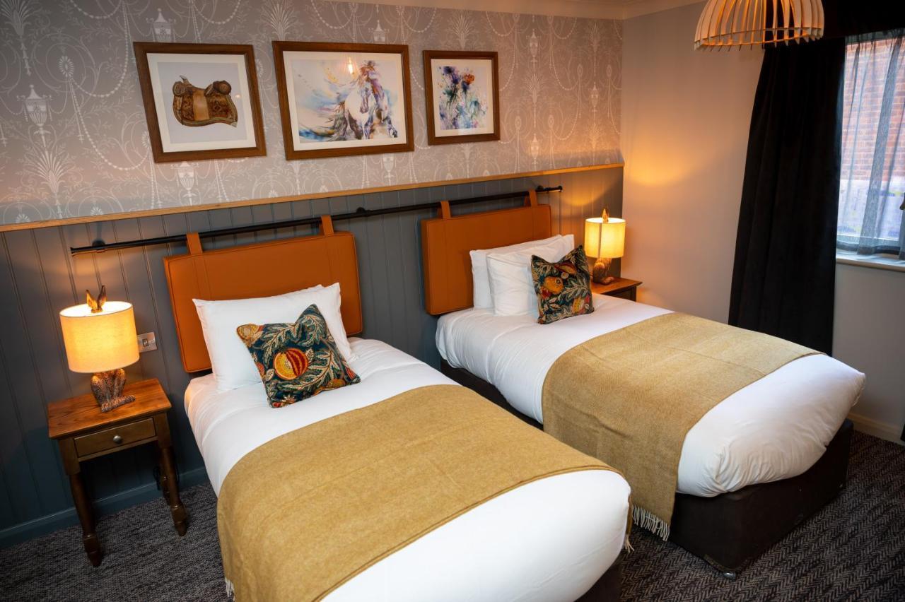 Ely Hotel By Chef & Brewer Collection Camberley Dış mekan fotoğraf