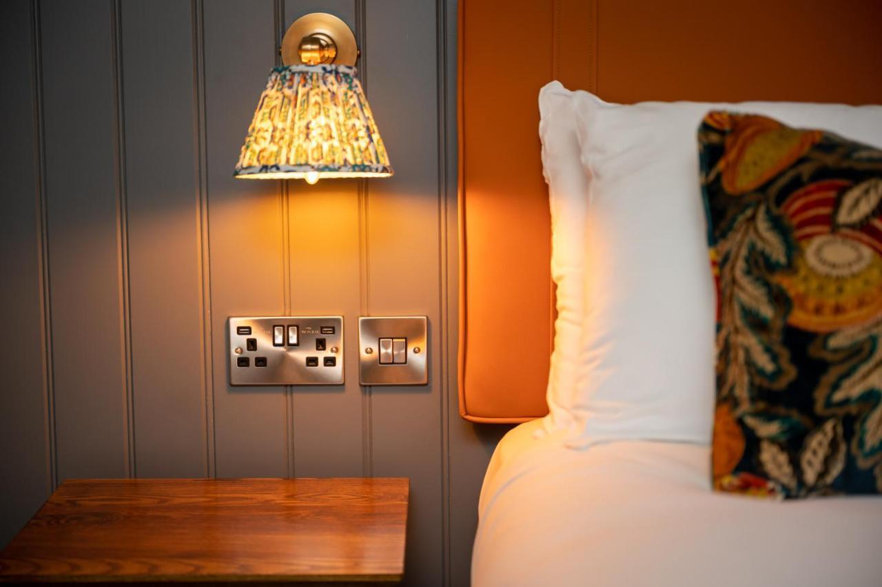 Ely Hotel By Chef & Brewer Collection Camberley Dış mekan fotoğraf